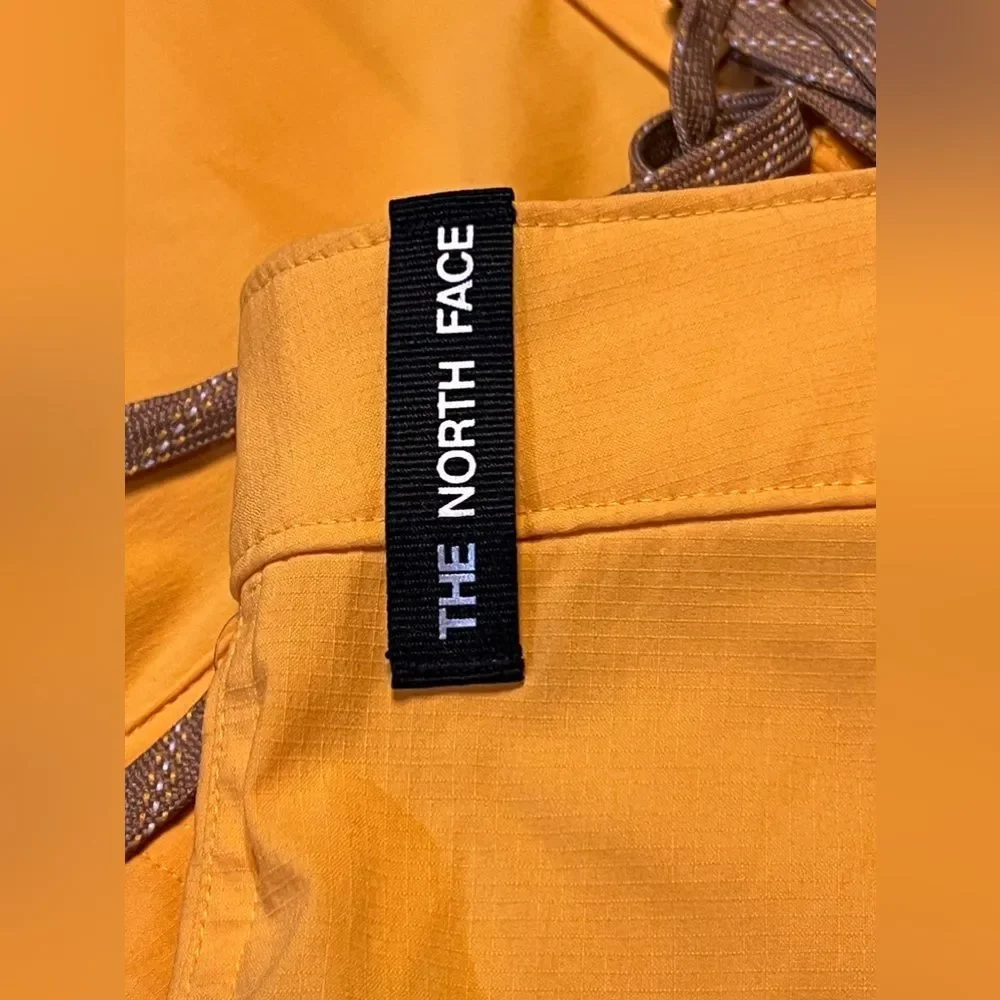 North Face‎ Class V Ripstop Board Shorts in Summit Gold